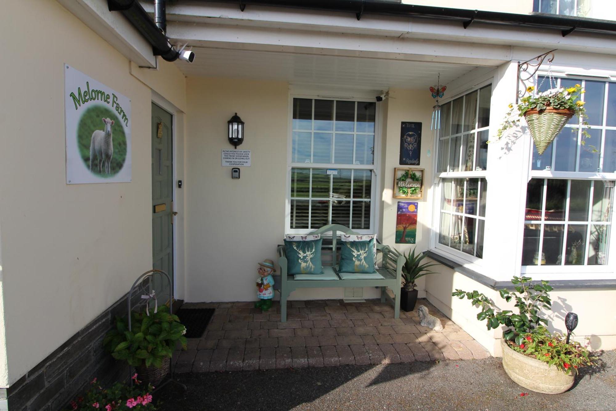Melorne Farm Guest House คาเมลฟอร์ด ภายนอก รูปภาพ